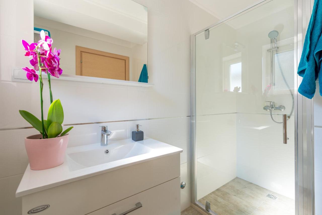 Mihaela & Brigita Bayview Studio Apartments Dubrovnik Bagian luar foto